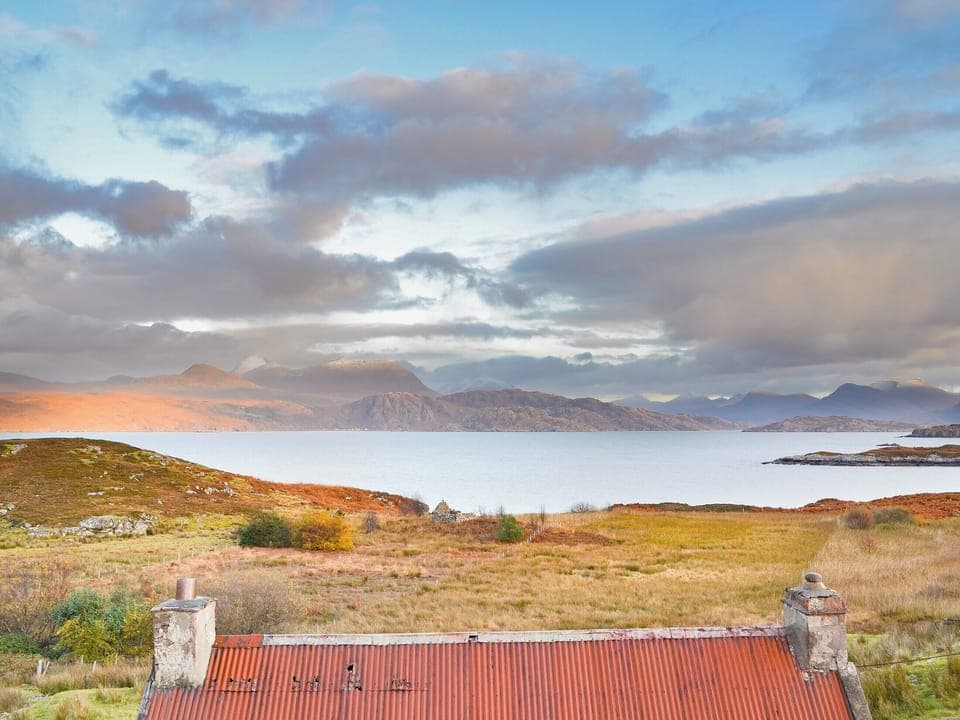 Stunning, far reaching Henridean views | Vindolanda, Fearnbeg, near Applecross