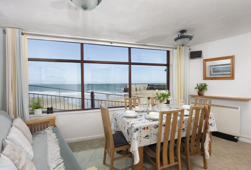 Welcome to Cliff Cottage, a beachside escape in Gorran Haven, near Mevagissey