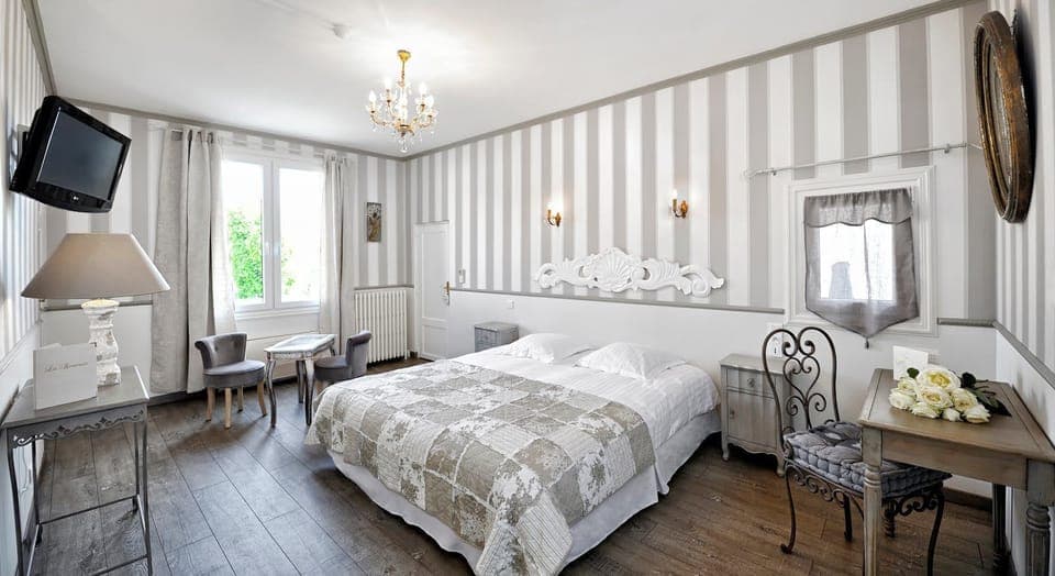 Superior Double or Twin Room, 1 Bedroom | In-room safe, individually decorated, desk, laptop workspace