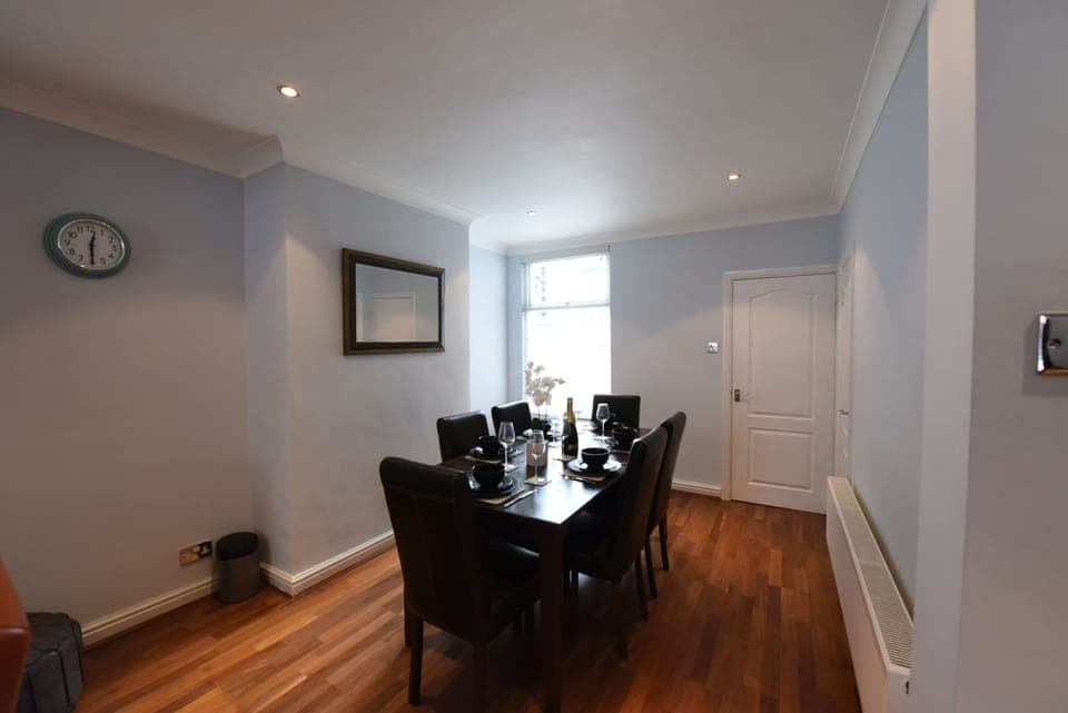 Honeysuckle House | In-room dining