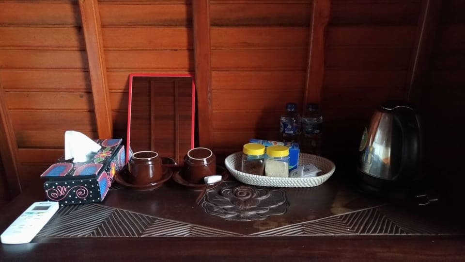 Standard Double Room, 1 Double Bed, Garden View | Coffee and/or coffee maker