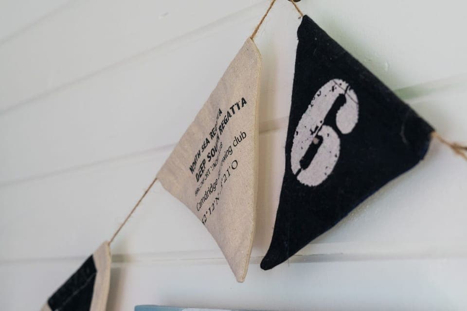 Luxury Cottage with Hot Tub and Views