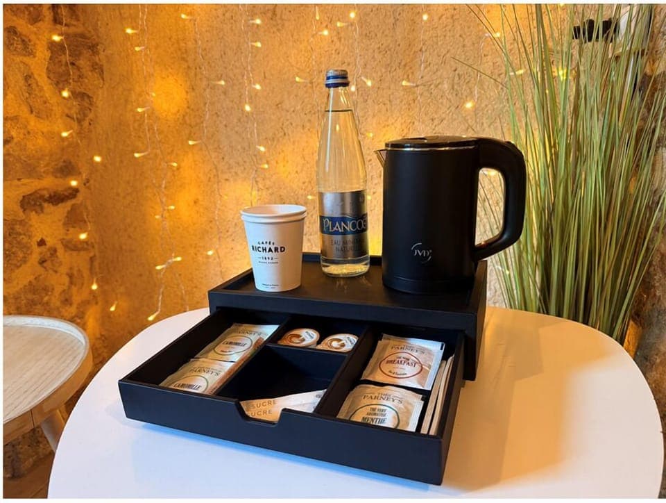 Classic Double Room, 1 Queen Bed | Room amenity