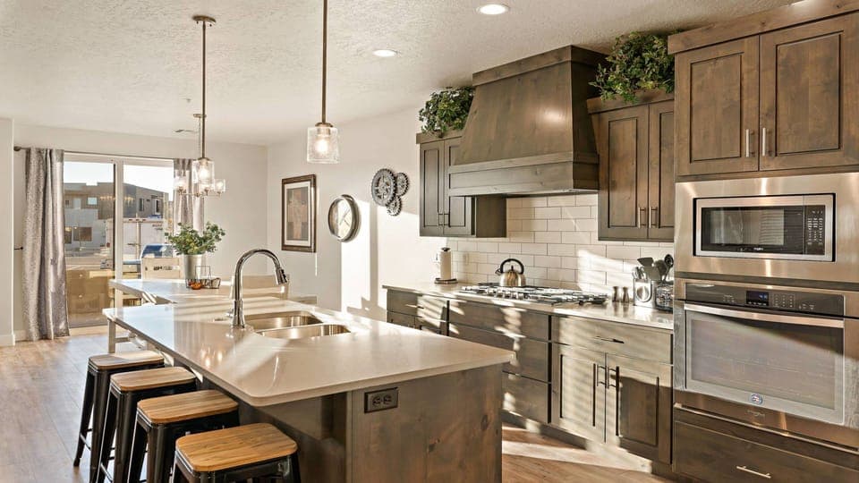 2322 | Private kitchen | Fridge, microwave, oven, stovetop