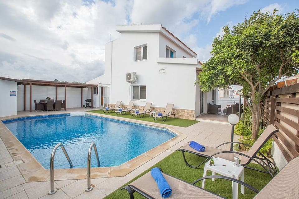 Villa Kendra, Beautiful 3BDR Protaras Villa with Private Pool