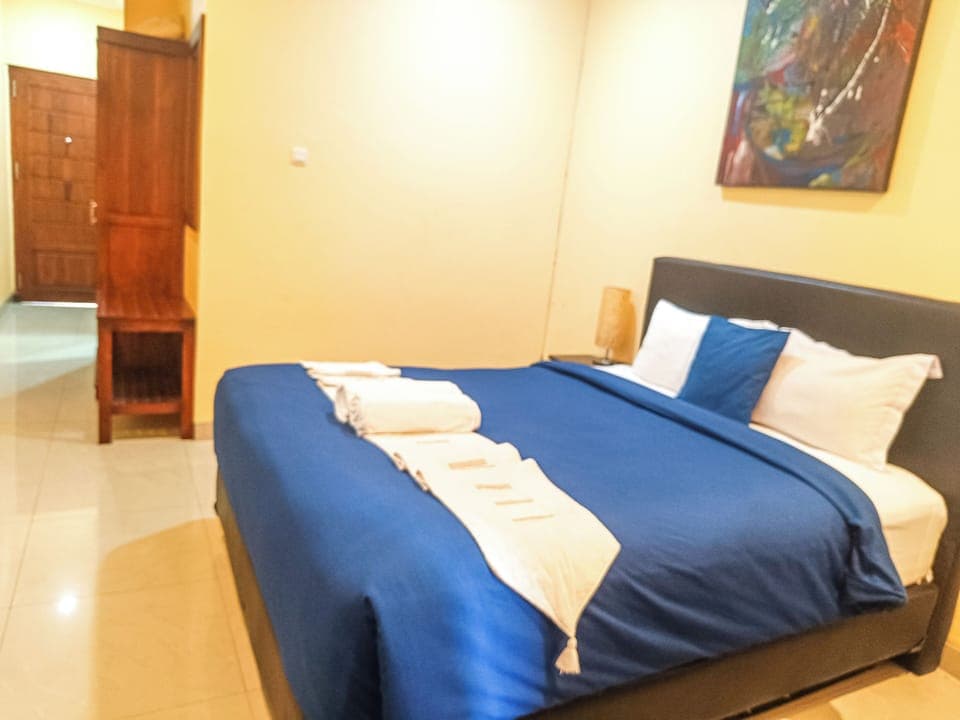 Superior Double or Twin Room | Minibar, in-room safe, desk, rollaway beds