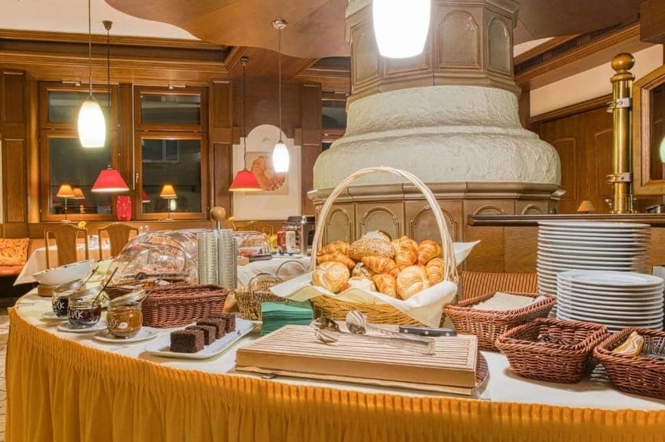 Daily buffet breakfast (EUR 15.9 per person)