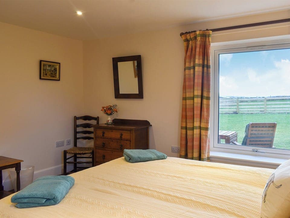 Comfortable bedroom with kingsize bed | The Annex At Fernyrig, Coldstream