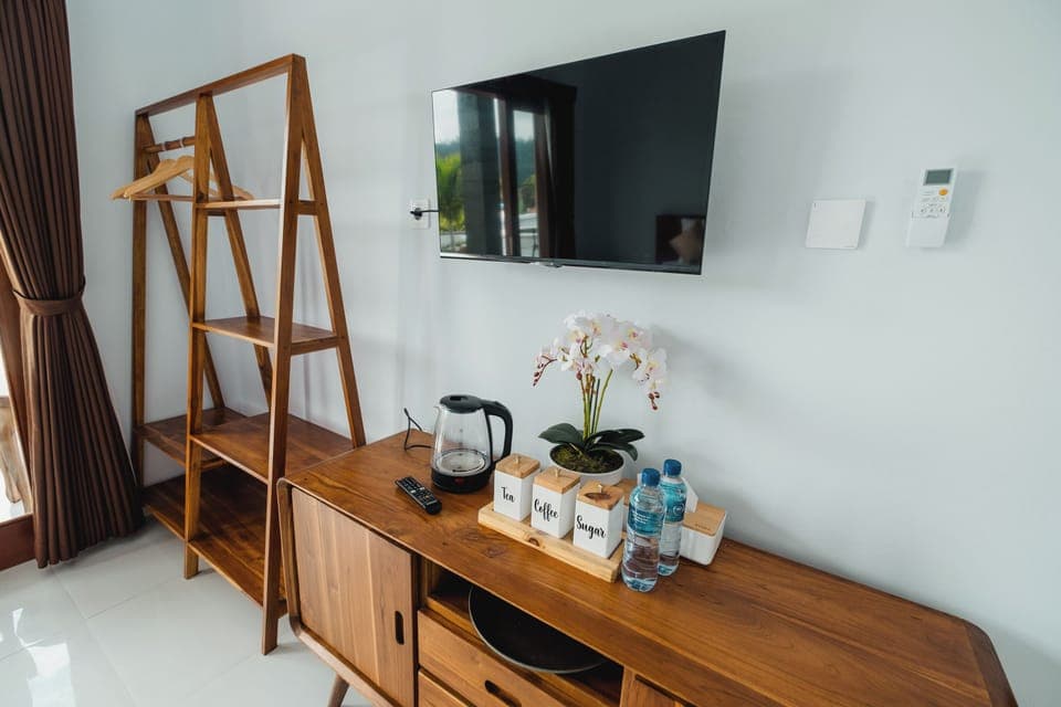 Signature Room | Desk, soundproofing, free WiFi, bed sheets