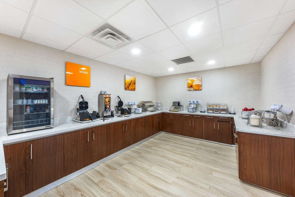 Free daily full breakfast