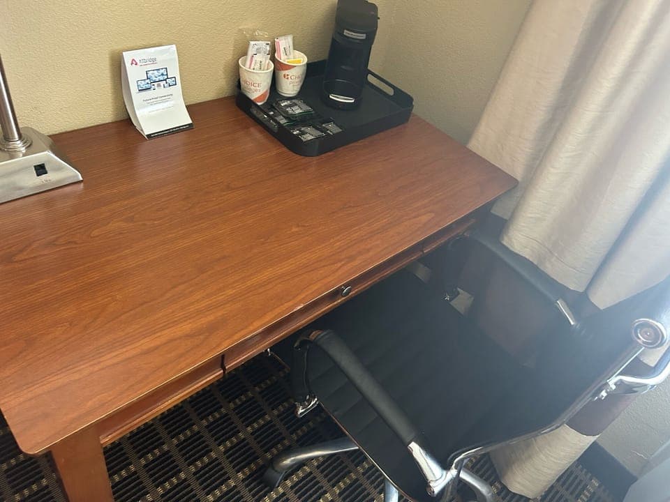 Room, 1 Queen Bed, Accessible, Non Smoking | Desk, blackout drapes, iron/ironing board, free cribs/infant beds