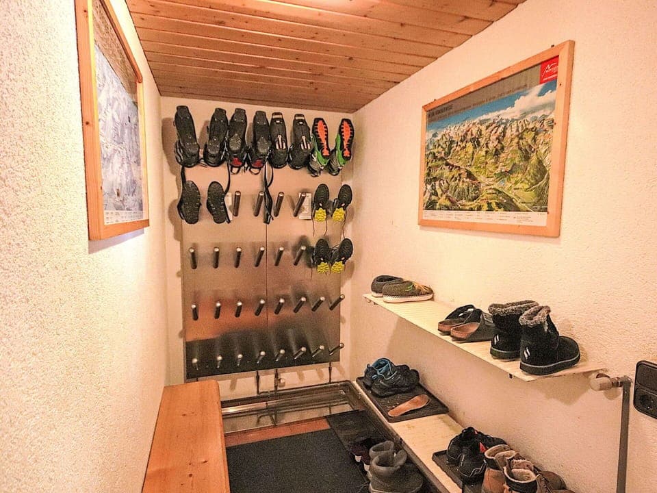 Shelving, Shelf, Room, Hardwood, Closet, Wood Stain