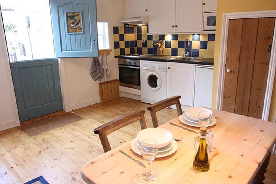 Well equipped, open plan kitchen/diner