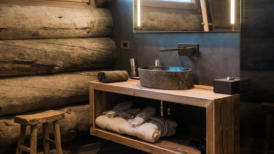 Superior Double or Twin Room | Bathroom sink