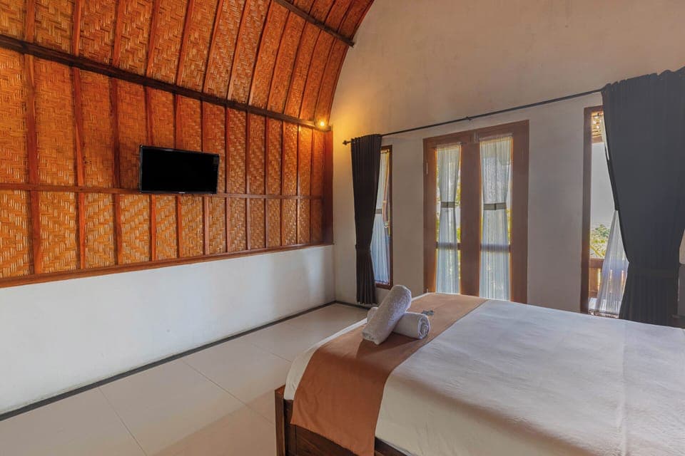 Deluxe Cottage | Desk, free WiFi, bed sheets