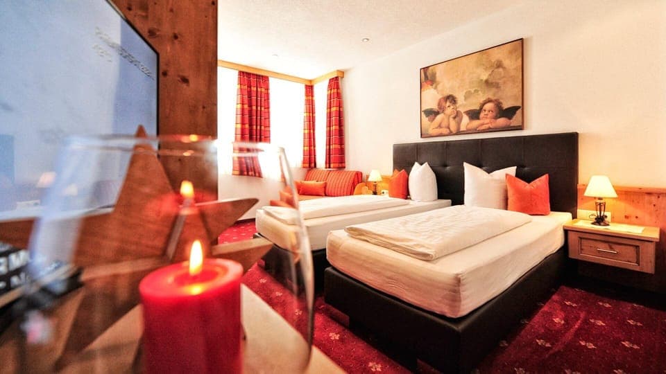 Premium bedding, down comforters, in-room safe, desk