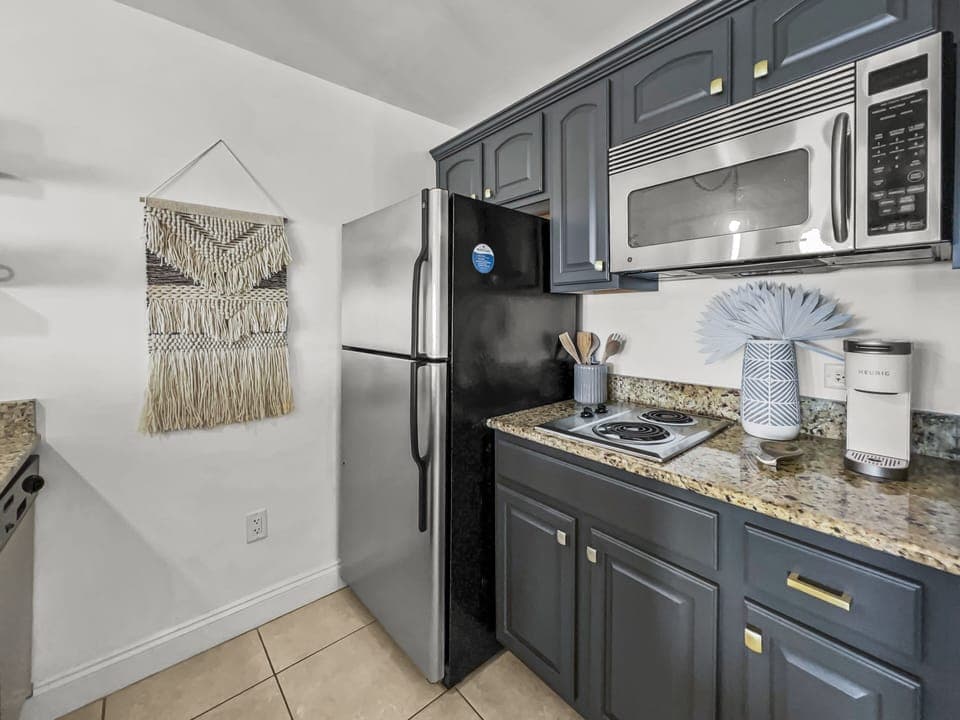 Sea La Vie | Kitchen Area