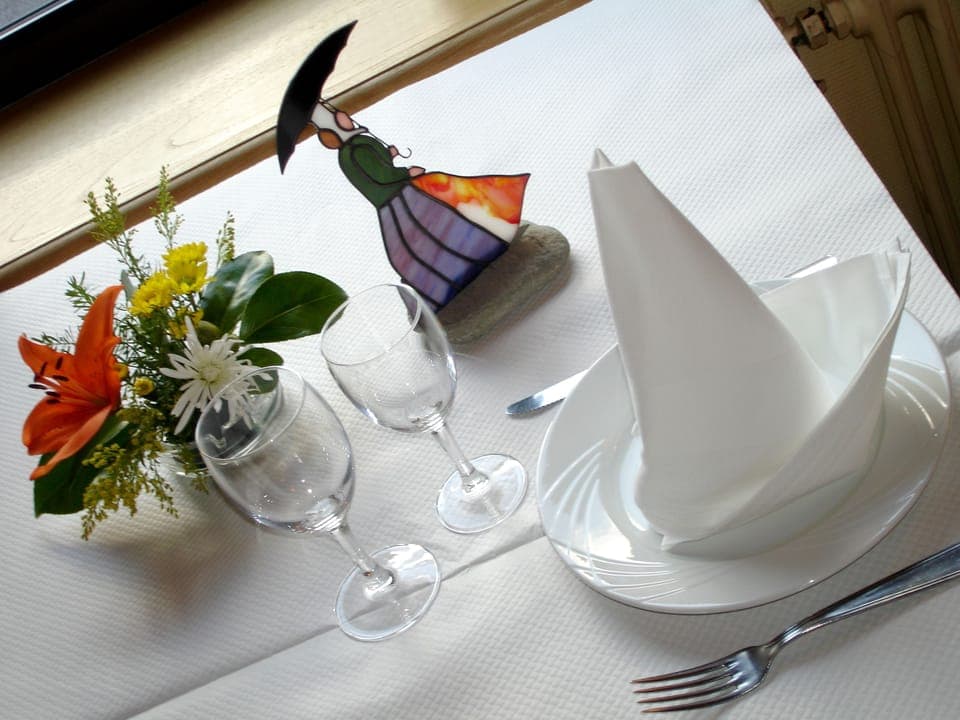 Lunch and dinner served