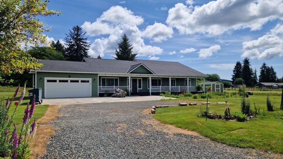 plenty of off street parking...