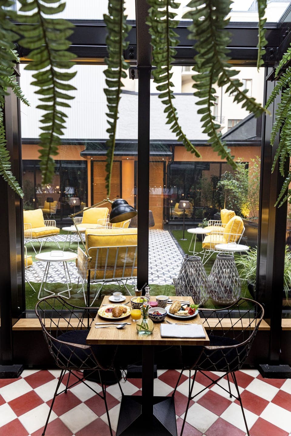 Daily buffet breakfast for a fee