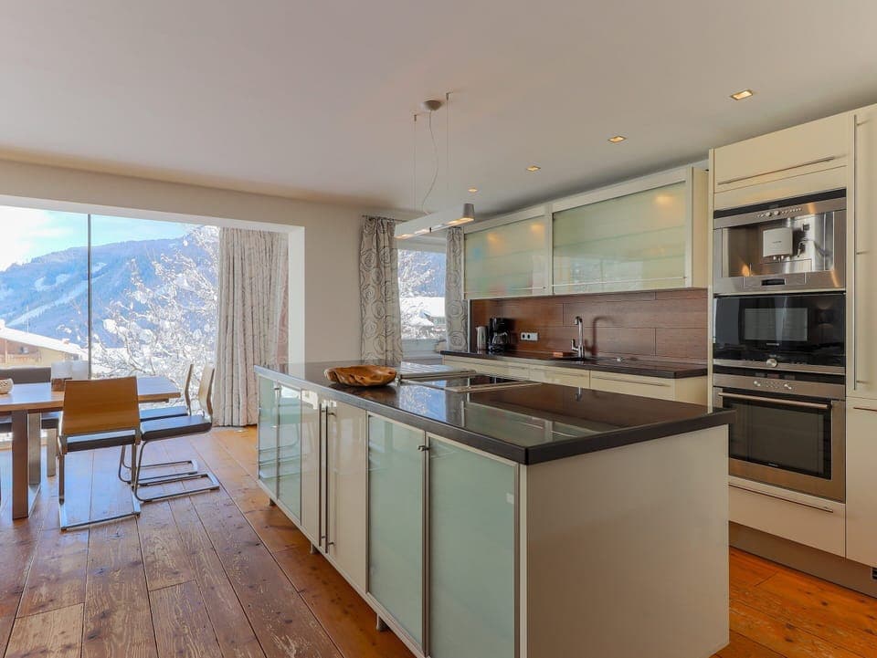 House | Private kitchen | Highchair