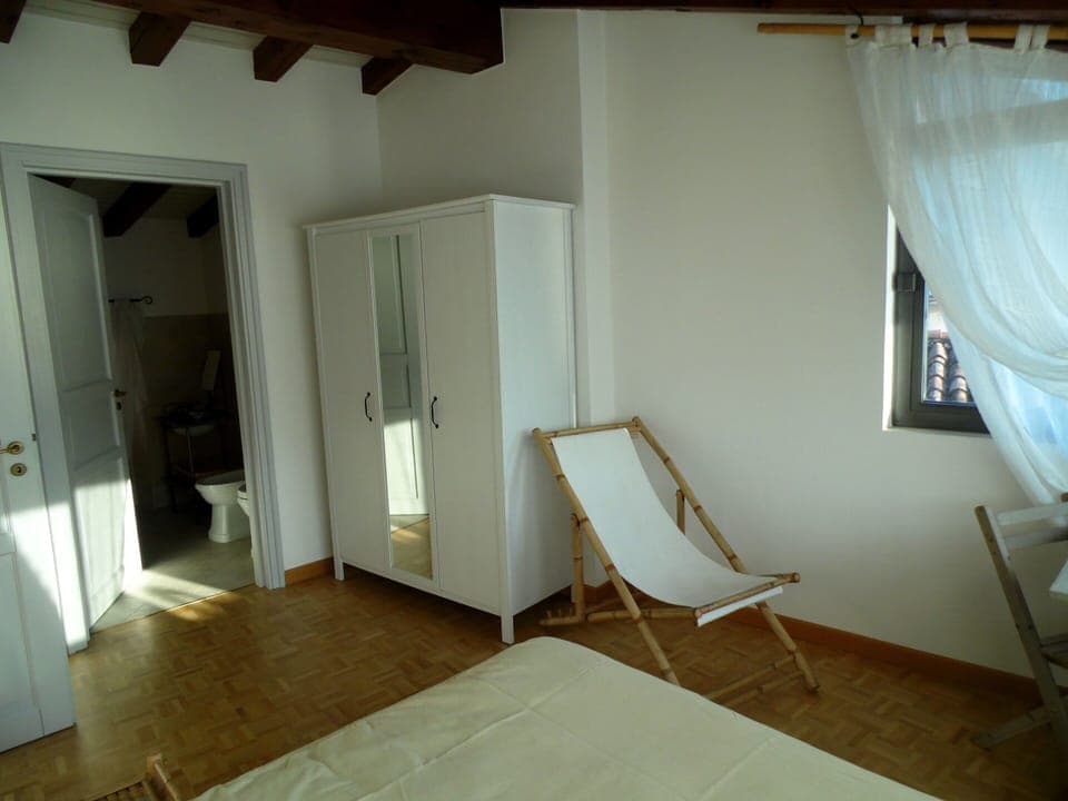Apartment | 2 bedrooms, individually furnished, bed sheets