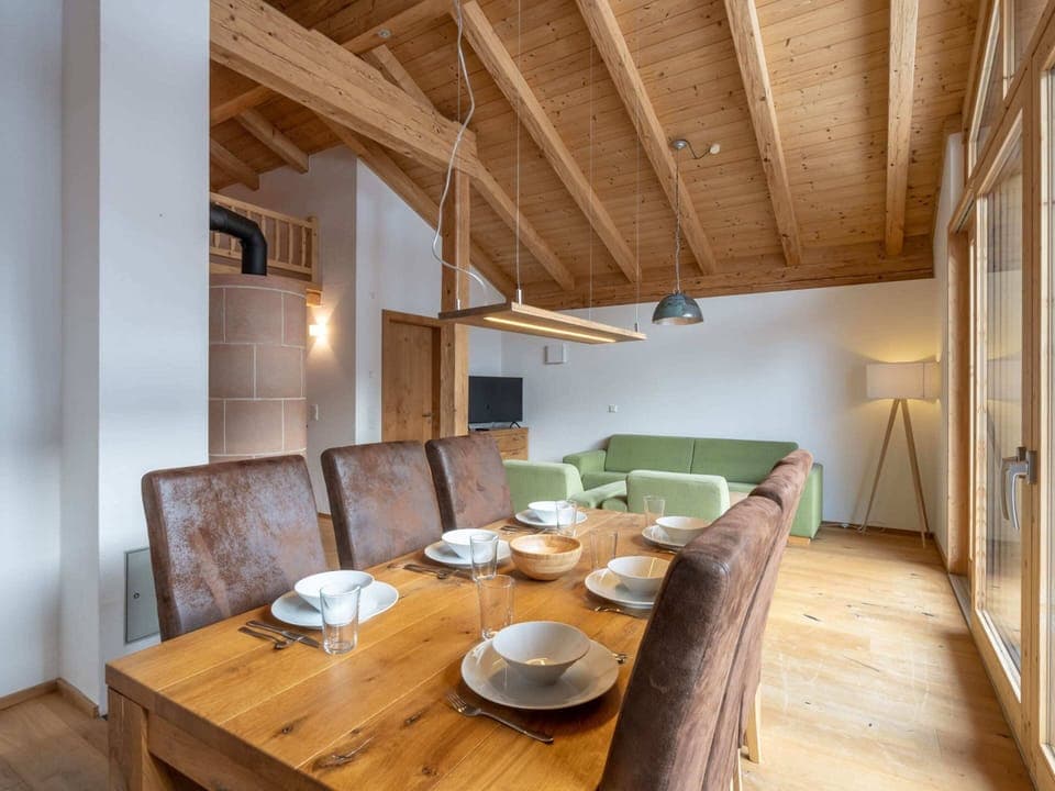 Chalet | Dining