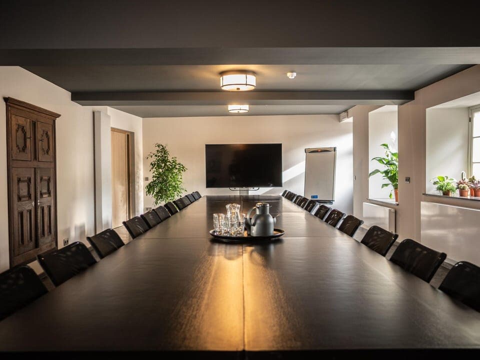 House | Meeting facility