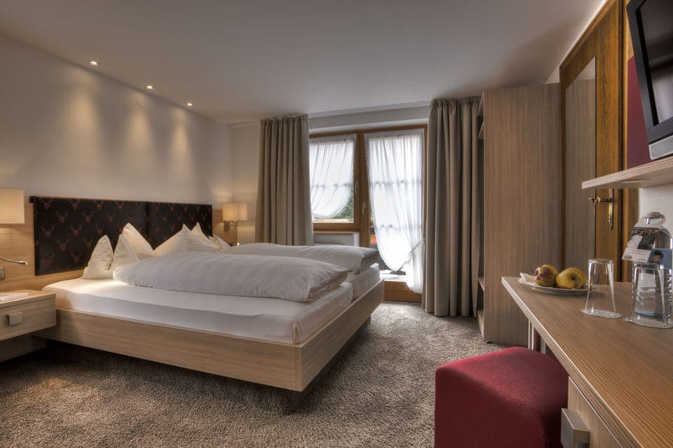 Standard Double Room | In-room safe, desk, blackout drapes, soundproofing