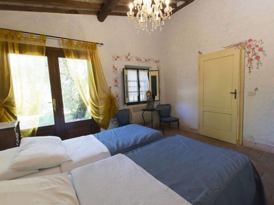 Building, Comfort, Window, Wood, Lighting, Interior Design, Curtain, Bed Frame, Plant, Floor