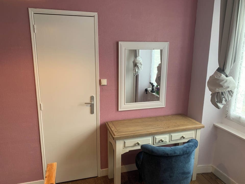 Minibar, individually decorated, individually furnished, desk