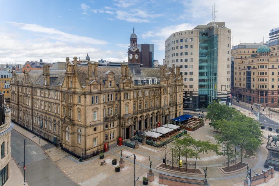 Superior Twin City Square View | City view