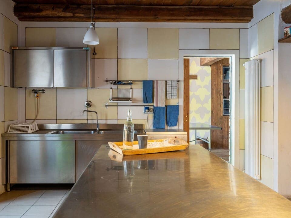 Kitchen Sink, Tap, Sink, Cabinetry, Furniture, Countertop, Plumbing Fixture, Kitchen, Wood, Building