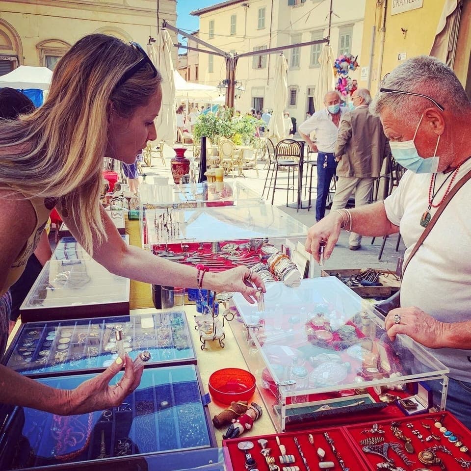 Antique markets every weekend in surrounding villages of Umbria and Tuscany