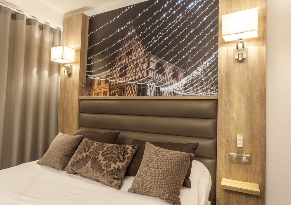 Comfort Double Room | In-room safe, desk, blackout drapes, free cribs/infant beds