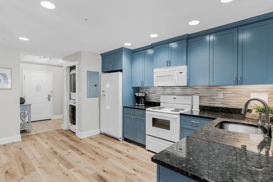 Kitchen, laundry and entryway