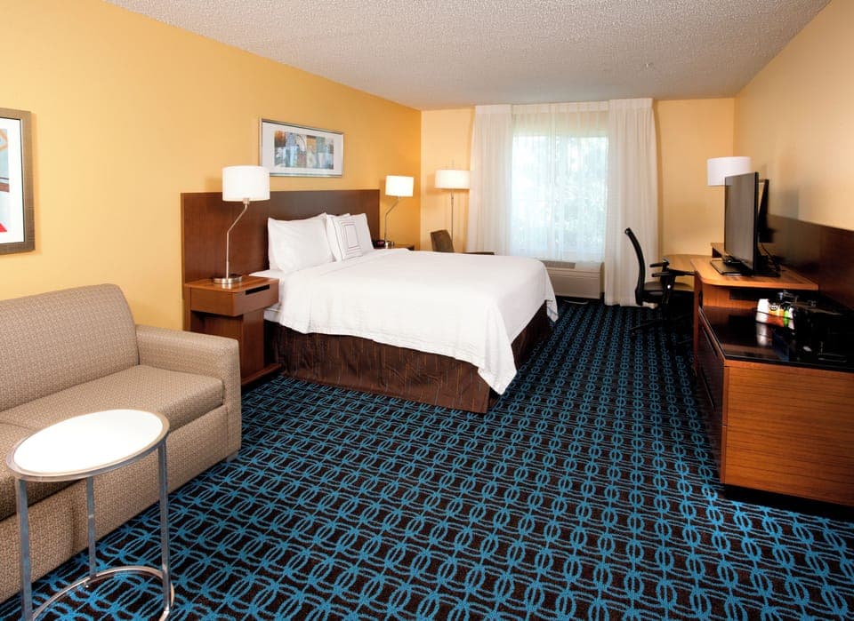 Premium bedding, pillowtop beds, desk, laptop workspace
