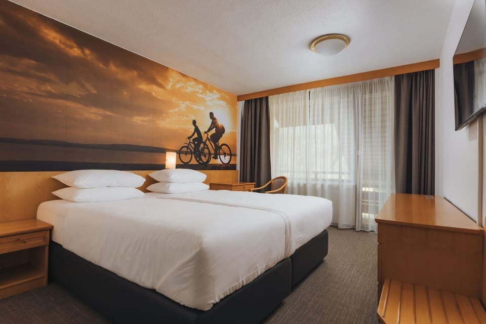 Minibar, in-room safe, desk, blackout drapes