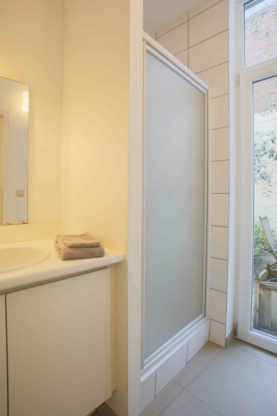 Apartment | Bathroom | Combined shower/tub, hair dryer, towels