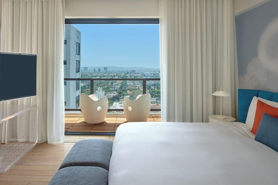 Loft, 1 King Bed, Balcony (Skyview) | Hypo-allergenic bedding, Select Comfort beds, minibar, in-room safe