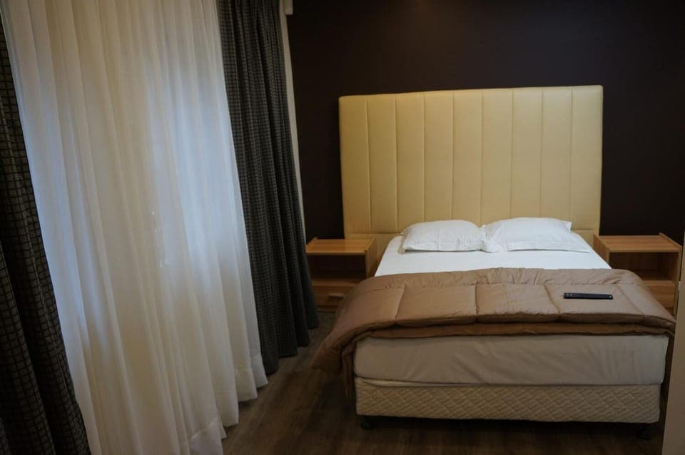 Cribs/infant beds, free WiFi