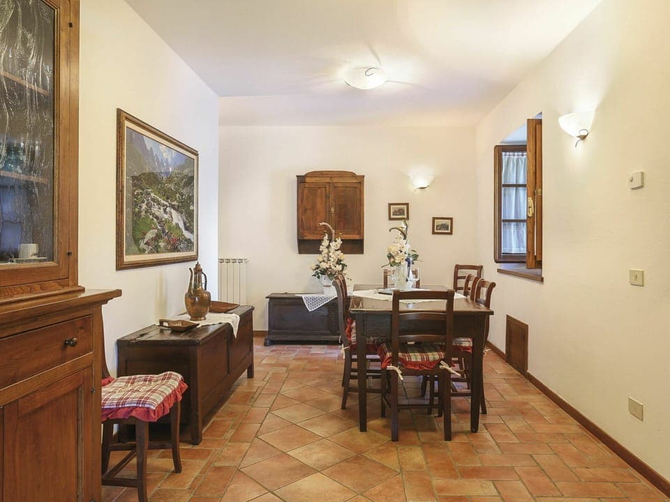 Room, Property, Building, Furniture, Interior Design, Floor, House, Ceiling, Real Estate, Dining Room