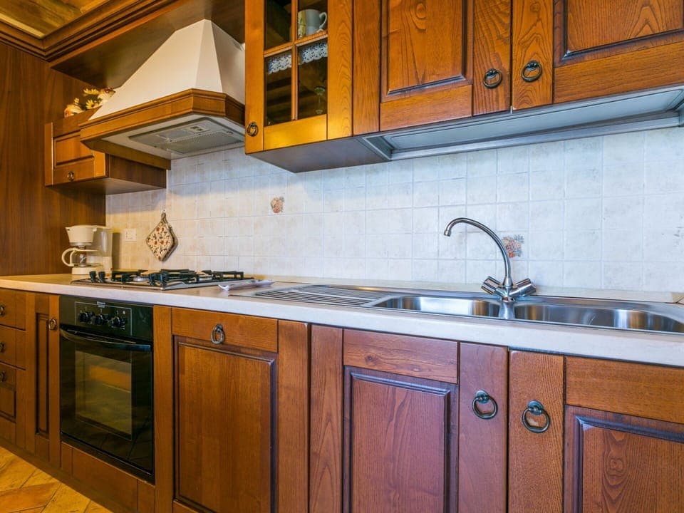 Brown, Cabinetry, Countertop, Kitchen Sink, Furniture, Tap, Property, Sink, Kitchen, Wood