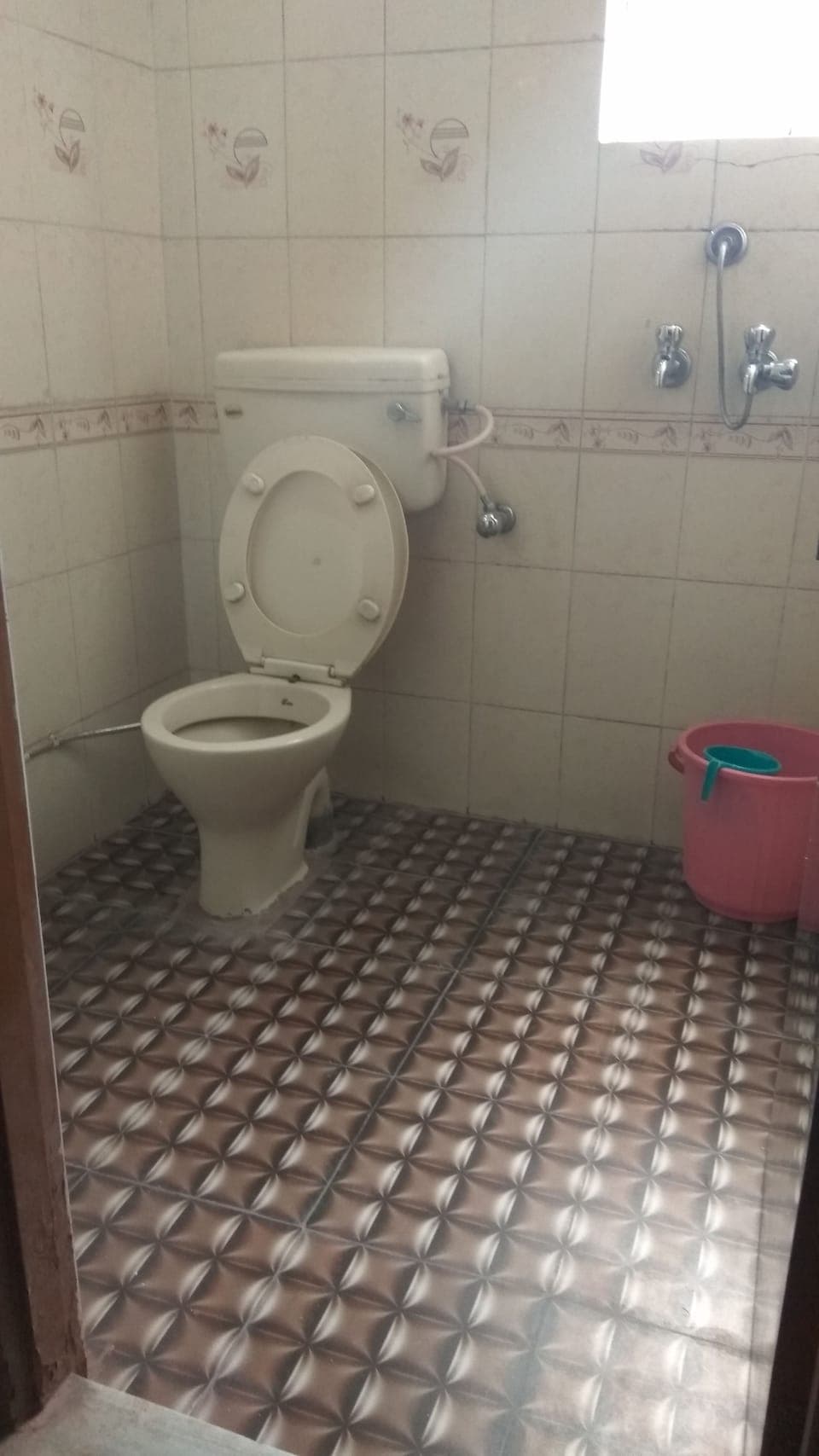 Shower, free toiletries, slippers, towels