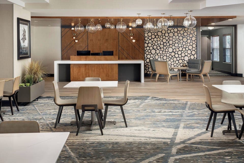 Lobby lounge