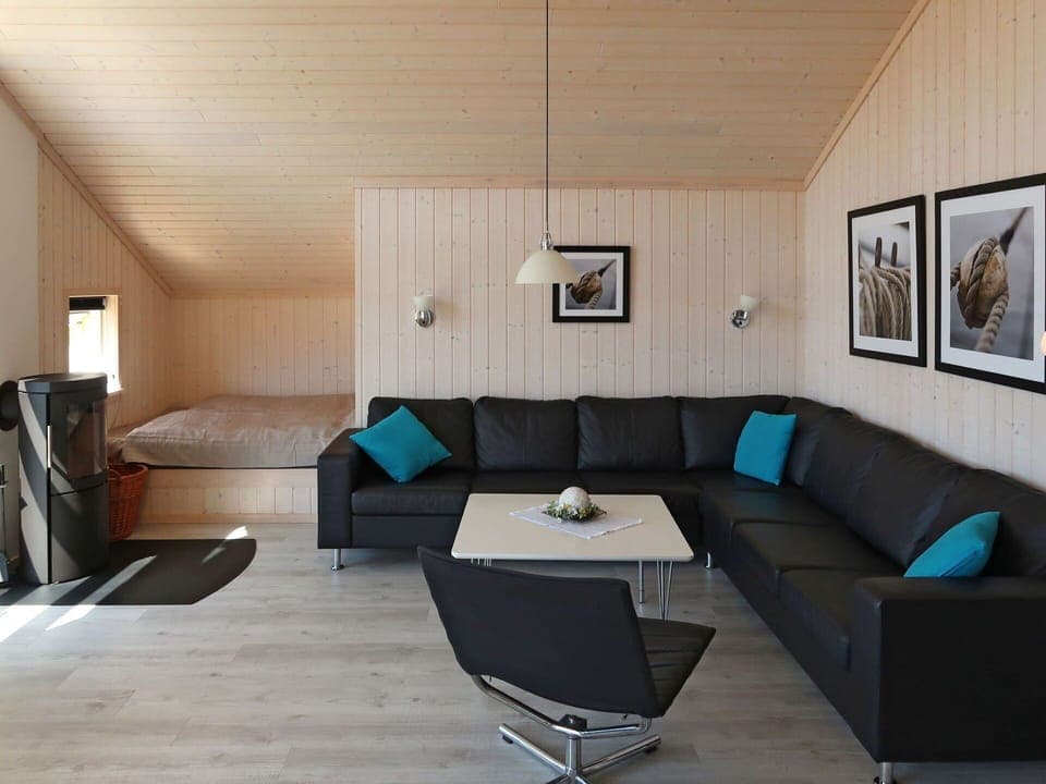 Living Room, Room, Interior Design, Furniture, Property, Building, Table, Ceiling, Floor, Wall