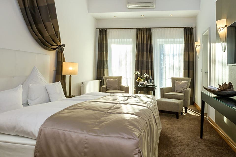Comfort Double Room (Castle) | Minibar, in-room safe, individually decorated, individually furnished
