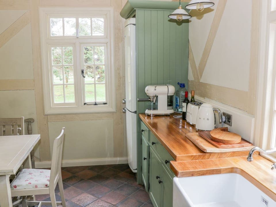 Cottage | Interior