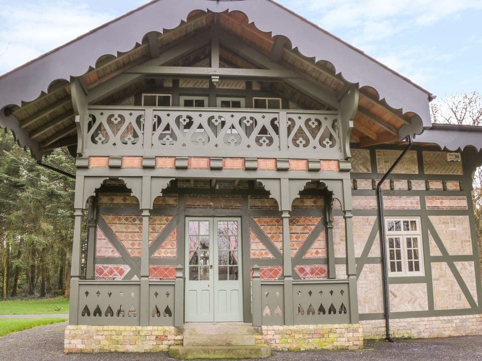 Cottage | Interior