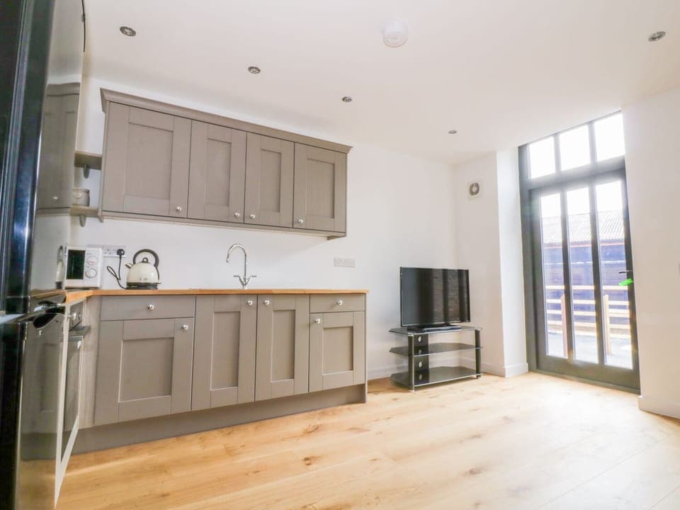 Cottage | Private kitchen | Cookware/dishes/utensils